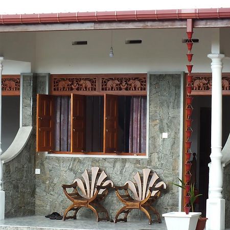 Beach Corner Hotel Weligama Bagian luar foto