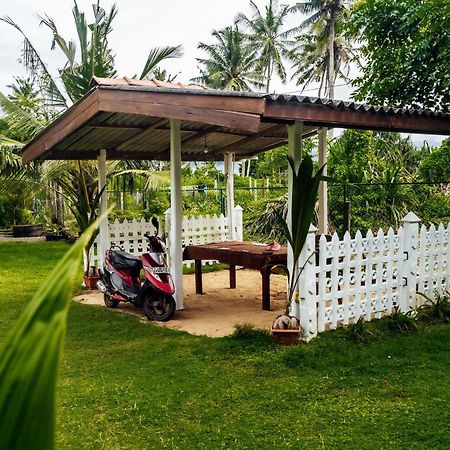 Beach Corner Hotel Weligama Bagian luar foto