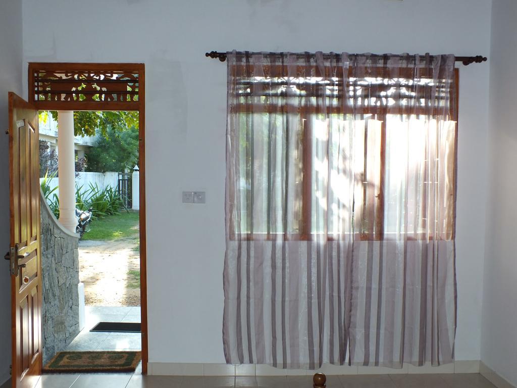 Beach Corner Hotel Weligama Ruang foto