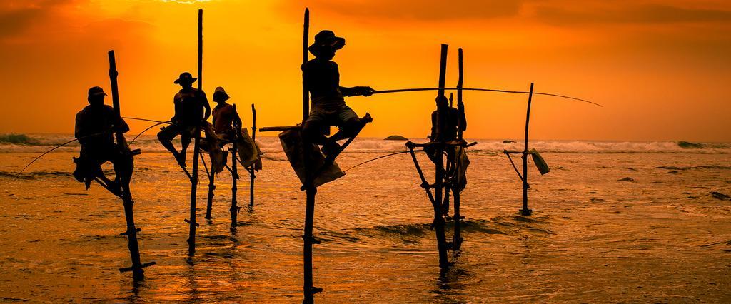 Beach Corner Hotel Weligama Bagian luar foto